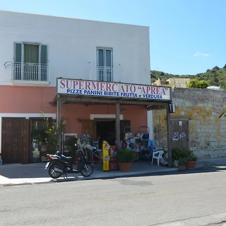 Apartman Monolocale Con Balcone Conchiglie Fiori A Le Forna Ponza