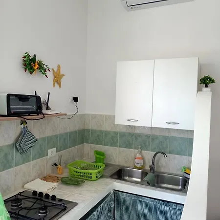 Apartman Monolocale Con Balcone Conchiglie Fiori A Le Forna Ponza